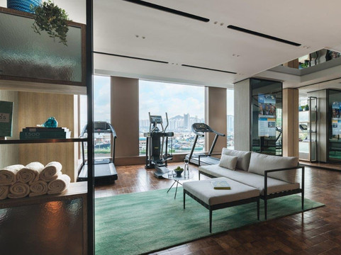 Lanson Place Waterfront Suites, Hong Kong