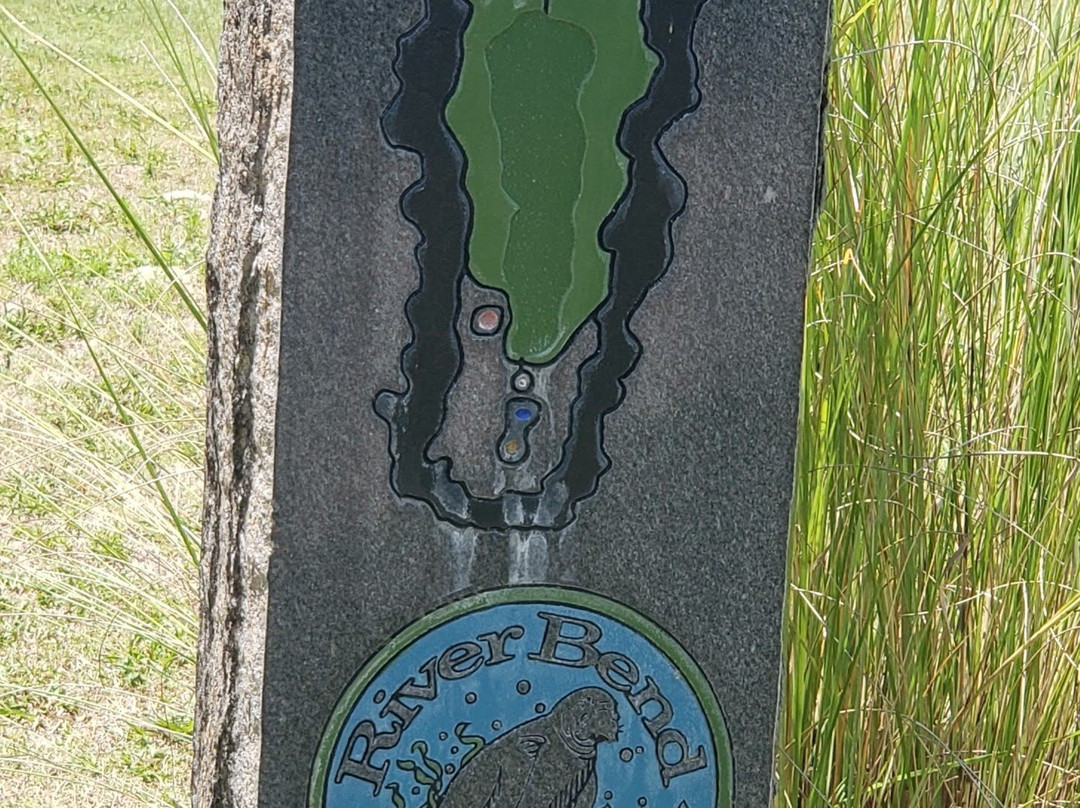 River Bend Golf Club-奥蒙德海滩必去景点