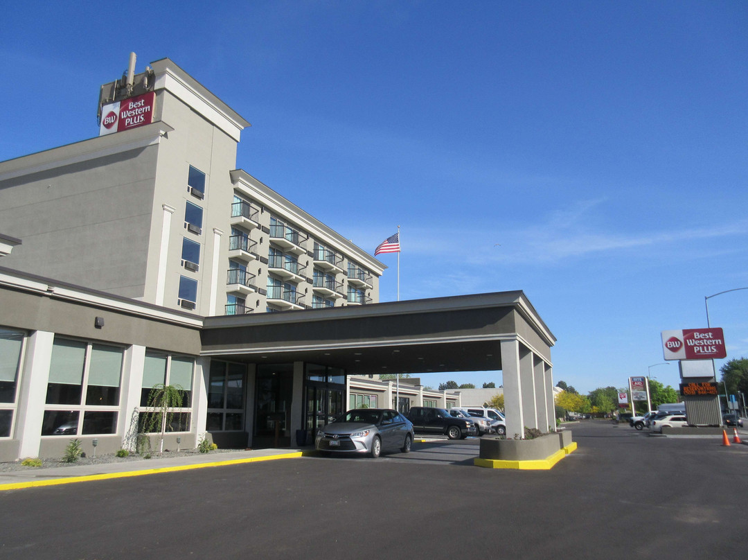 Best Western Plus Columbia River Hotel & Conference Center