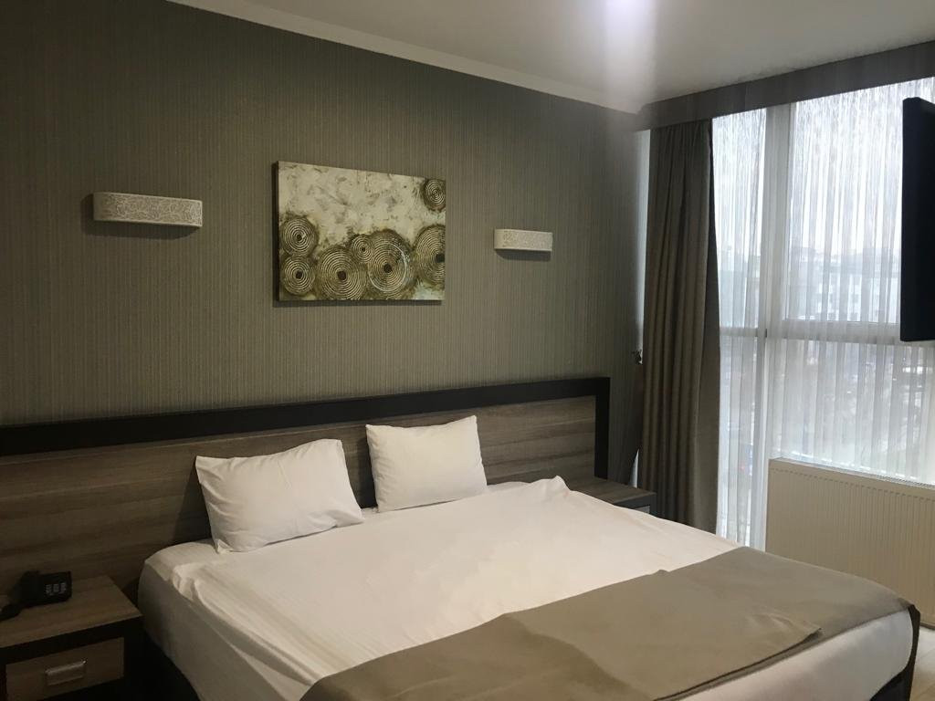 The Corner Hotel主图