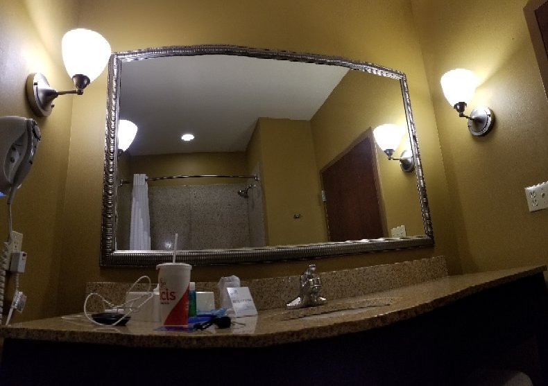 富丽海滩假日酒店主图