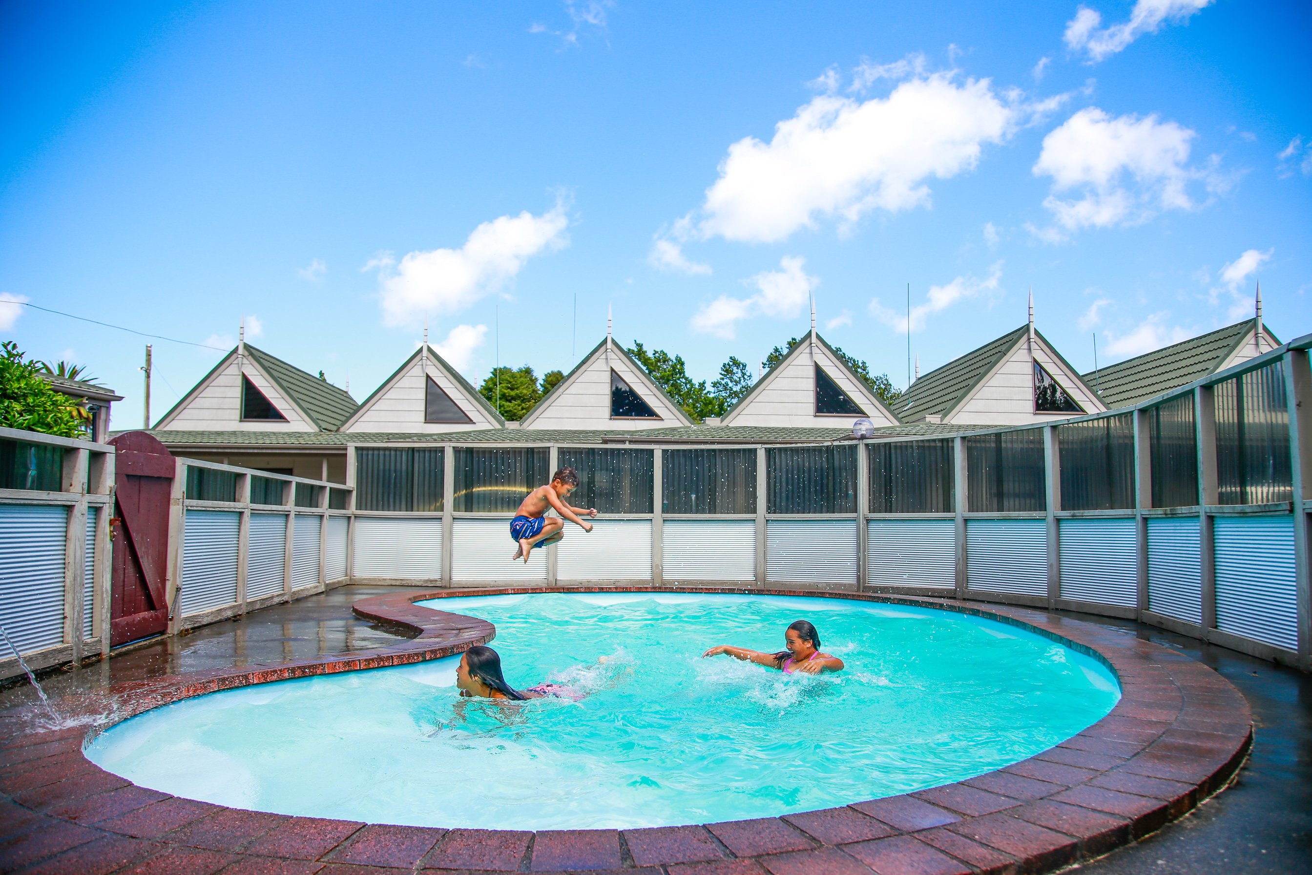 Bulls Motel & Holiday Park-官方