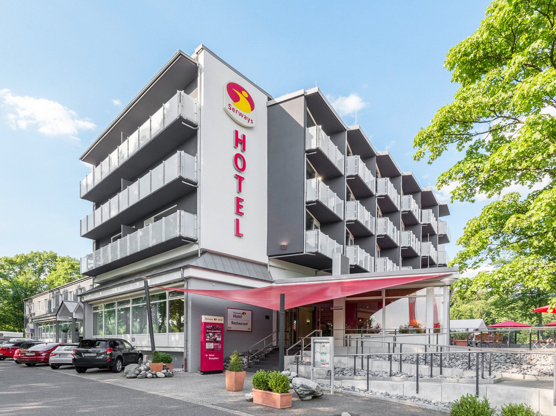 雷姆沙伊德塞维斯酒店