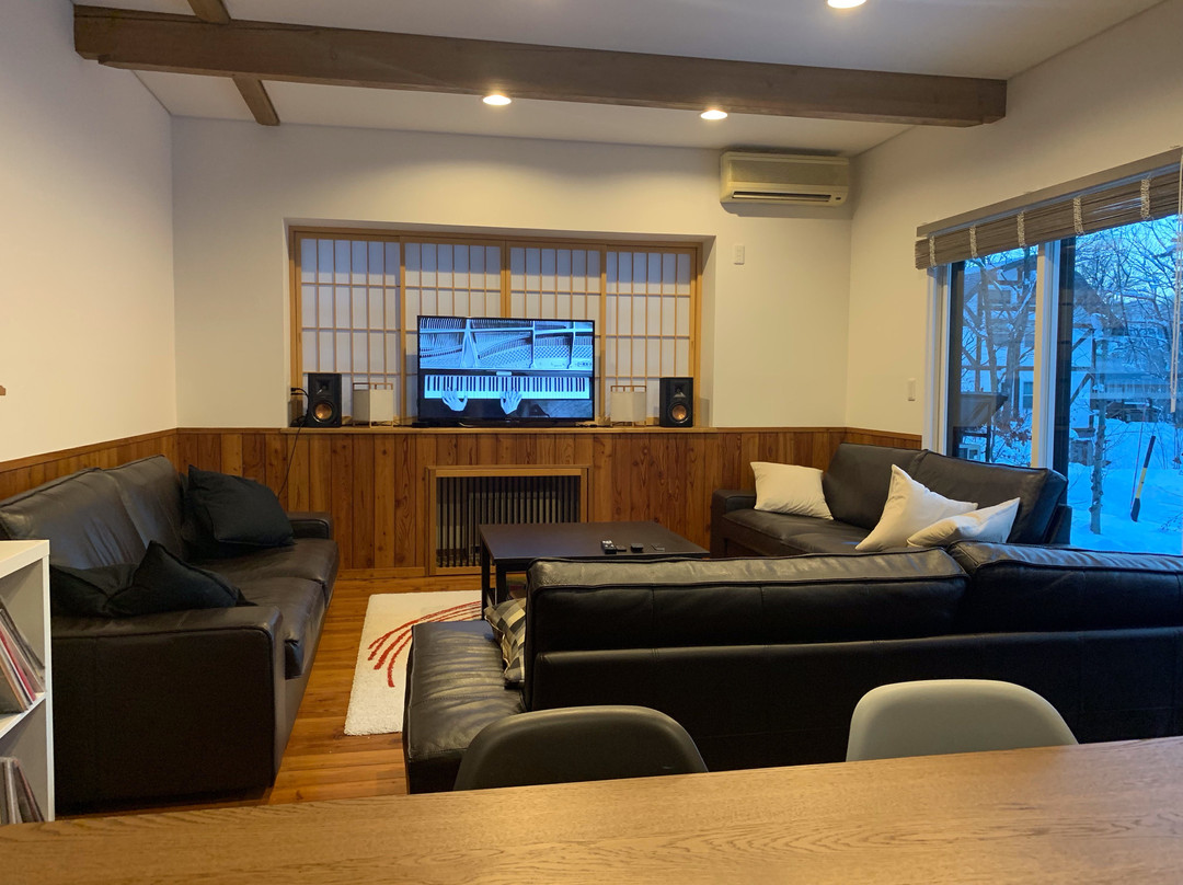 白马庇护旅馆主图