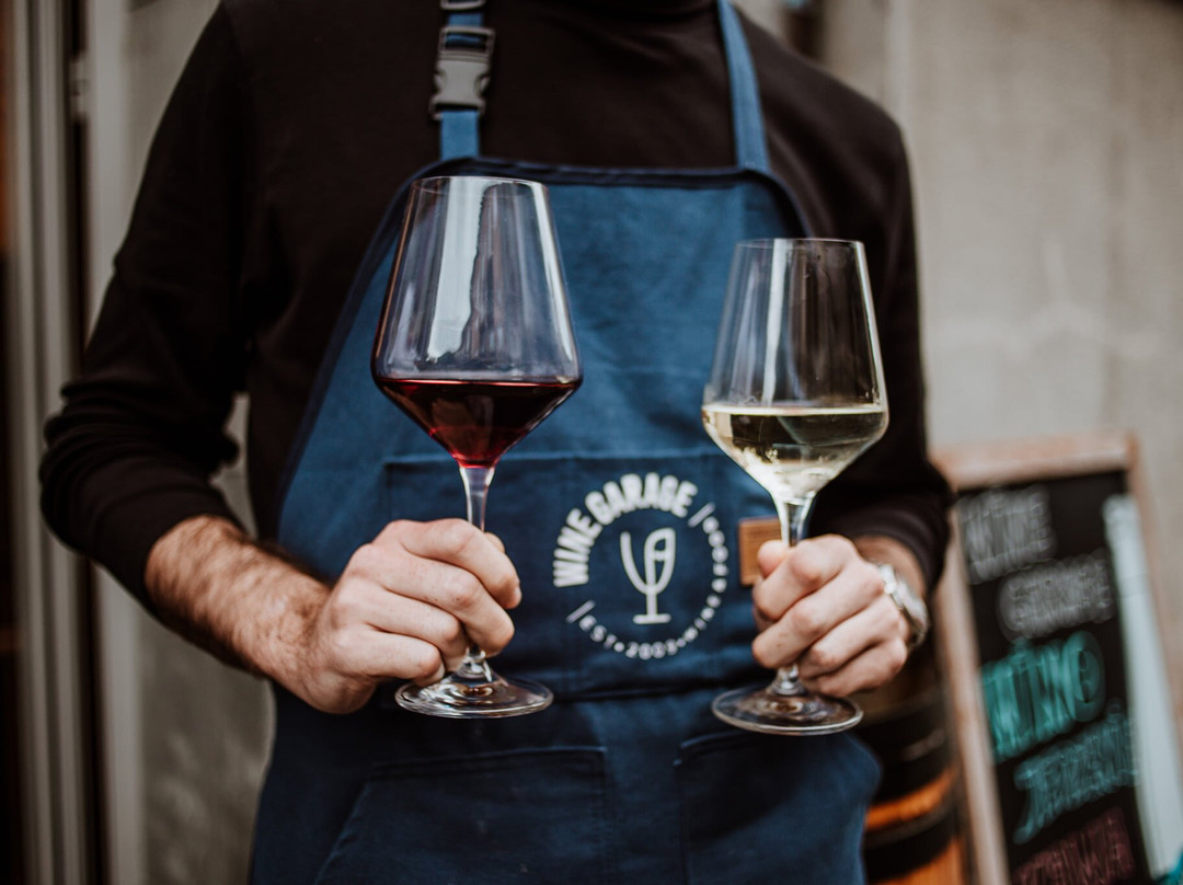 Wine Garage Józefitów 8