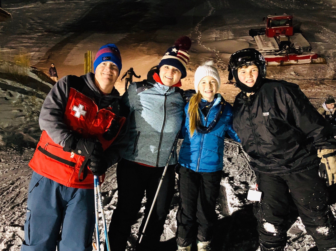 Cherry Peak Ski Resort-Richmond必去景点
