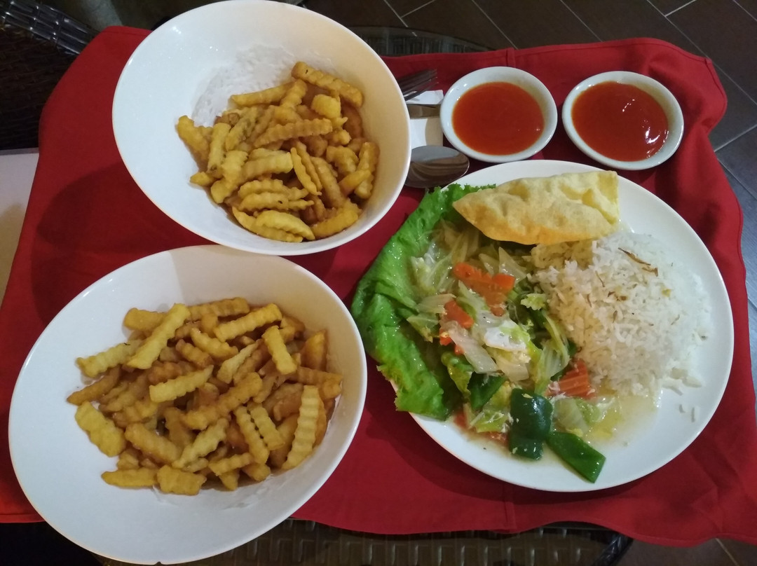 布达丹白金酒店主图