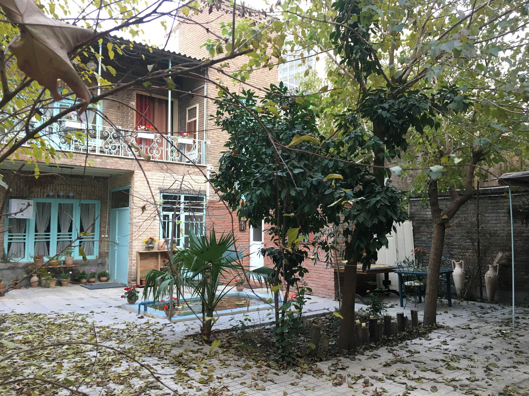 Tehran Cedar Hostel