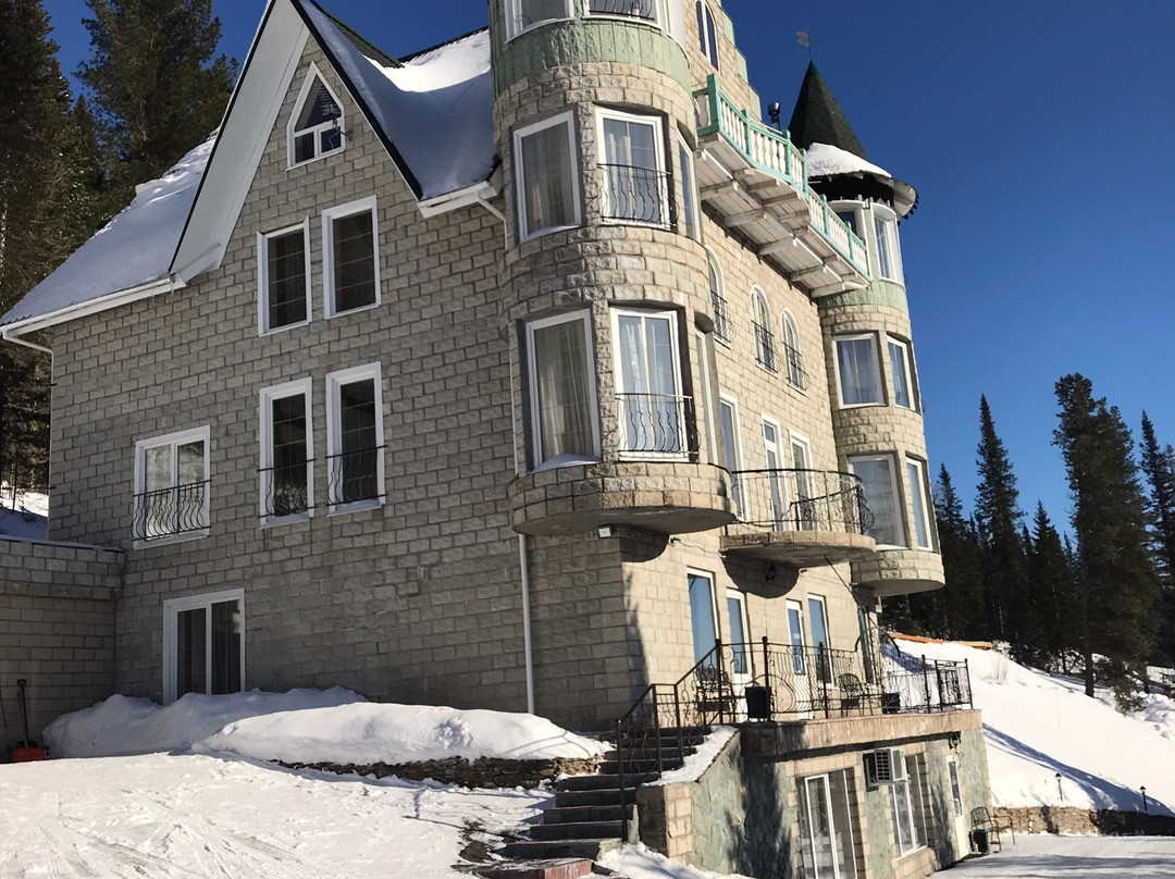 Guest House Zamok Edelweiss