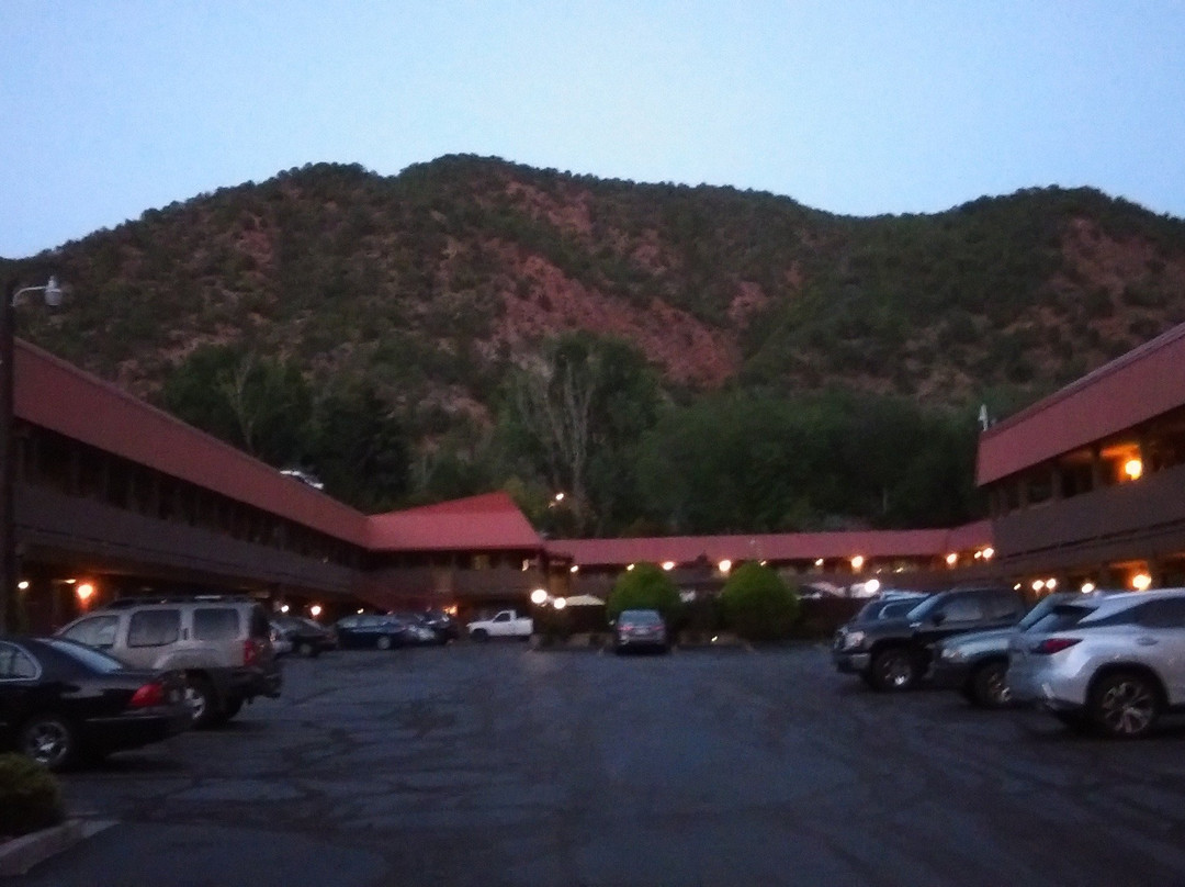 锡达小屋汽车旅馆主图