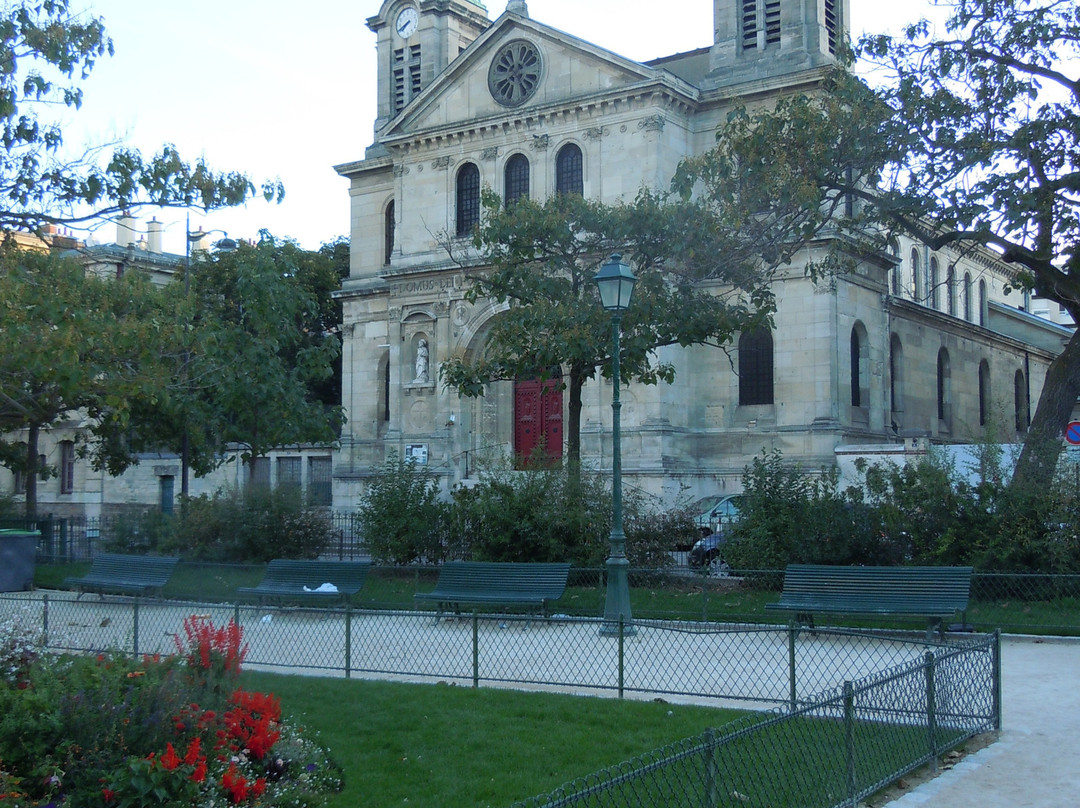 Square de la place de Bitche-巴黎必去景点