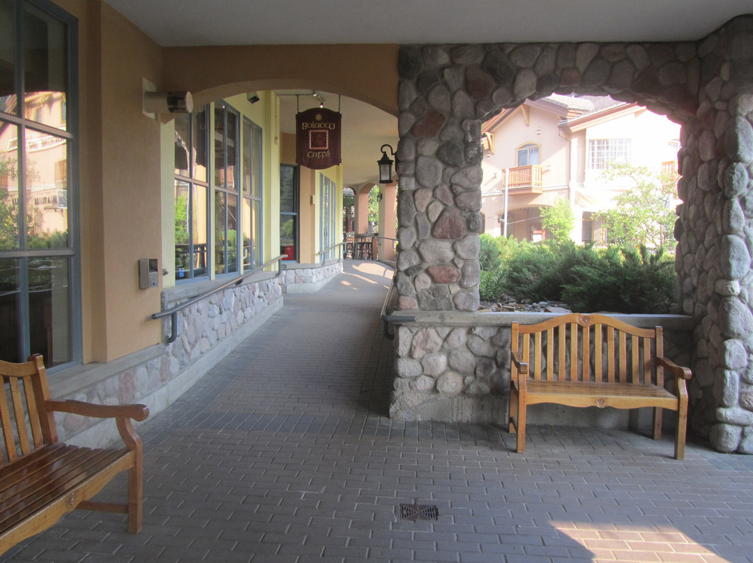 Coast Sundance Lodge主图