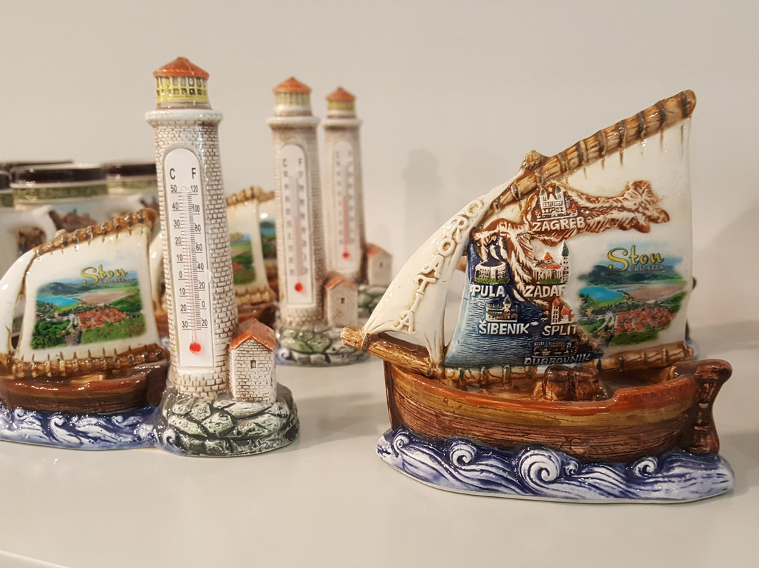 Souvenir Shop景点图片