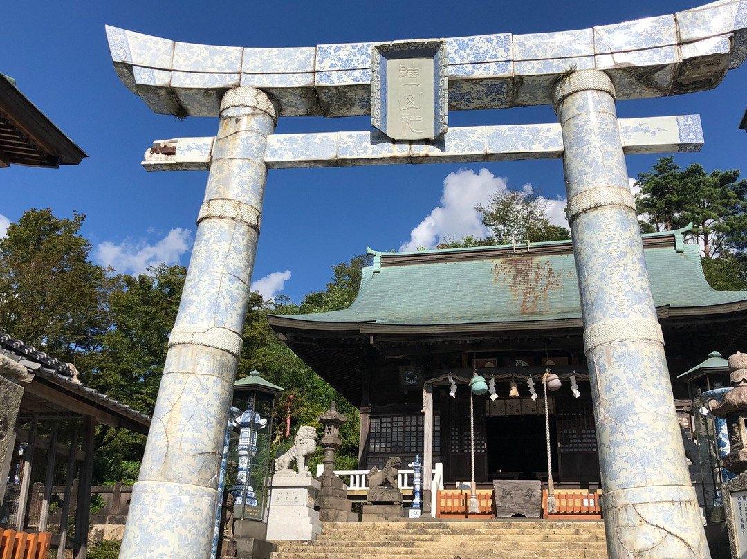 Tozan Shrine景点图片