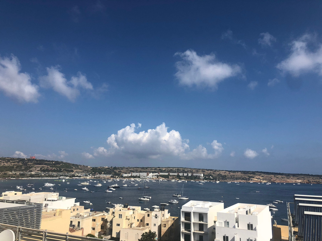 Sky Lounge & Pool-梅雷赫必去景点