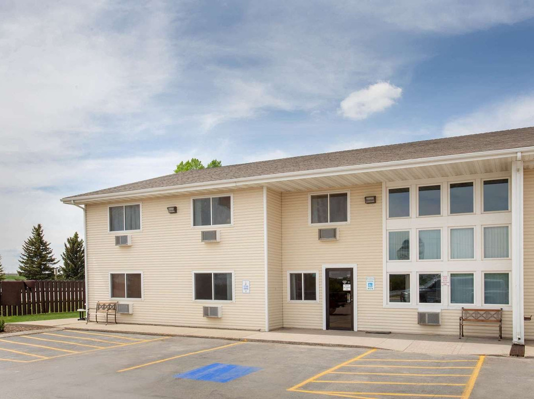 Super 8 by Wyndham Lewistown主图