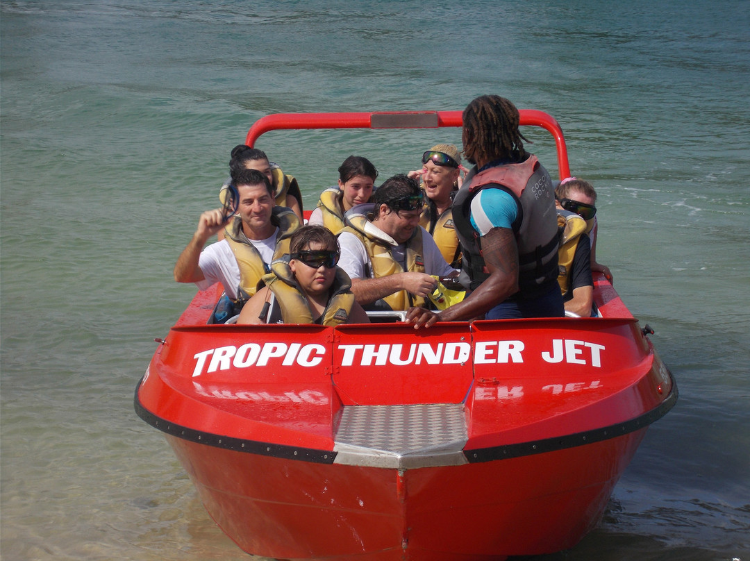 Vanuatu Watersports Port Vila-维拉港必去景点