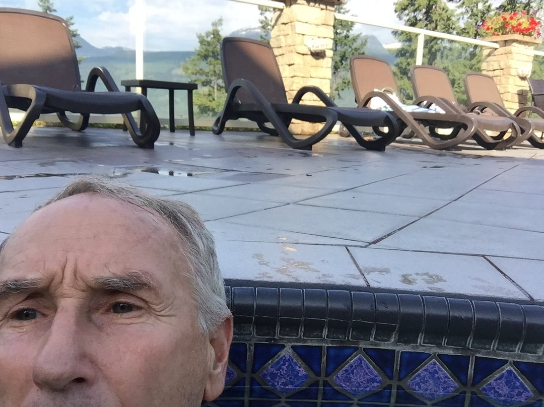 Halcyon Hot Springs Resort主图