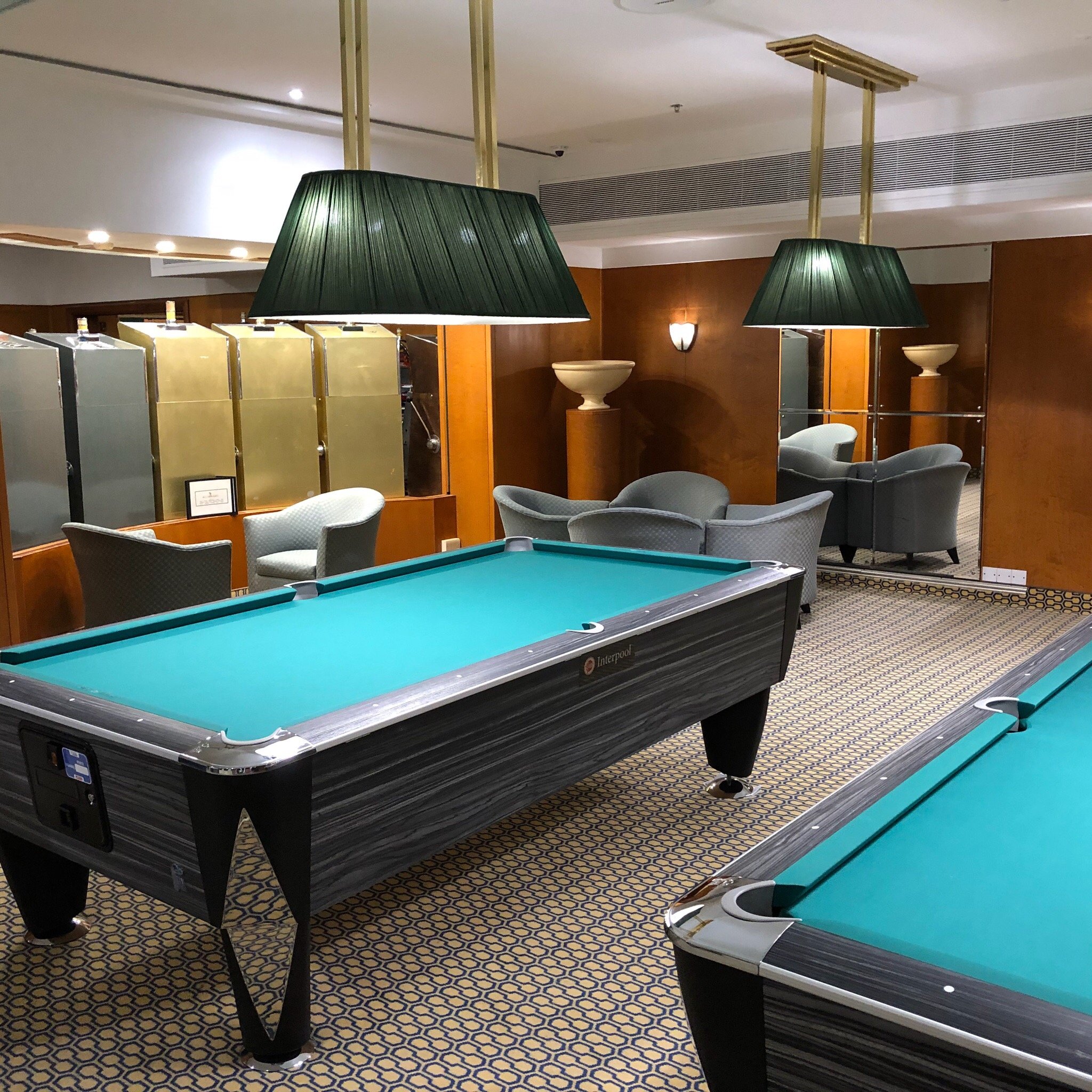 Queen Elizabeth 2-官方