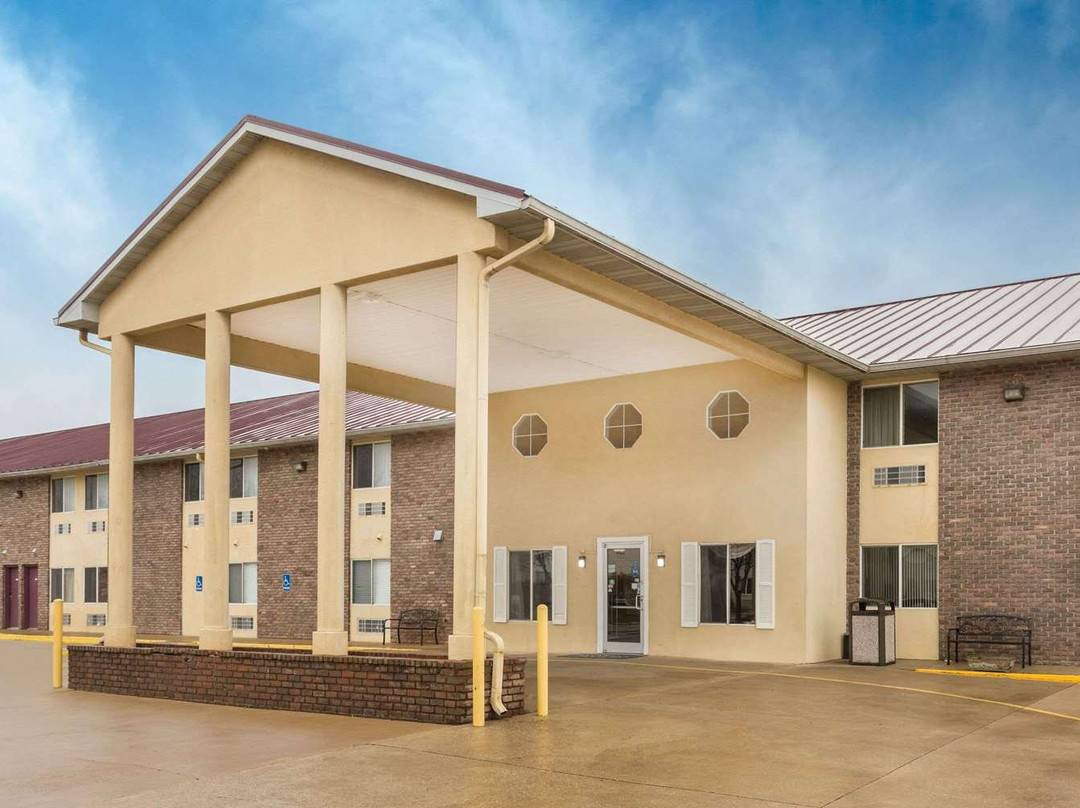 Baymont by Wyndham Bowling Green主图