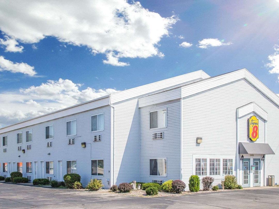 Super 8 by Wyndham Prairie Du Chien主图