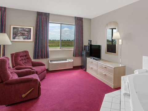 贝瑟尼速8酒店主图