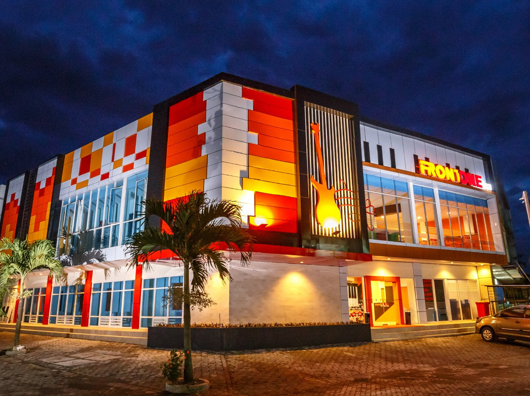 Mungkid酒店住宿-Front One Inn Muntilan