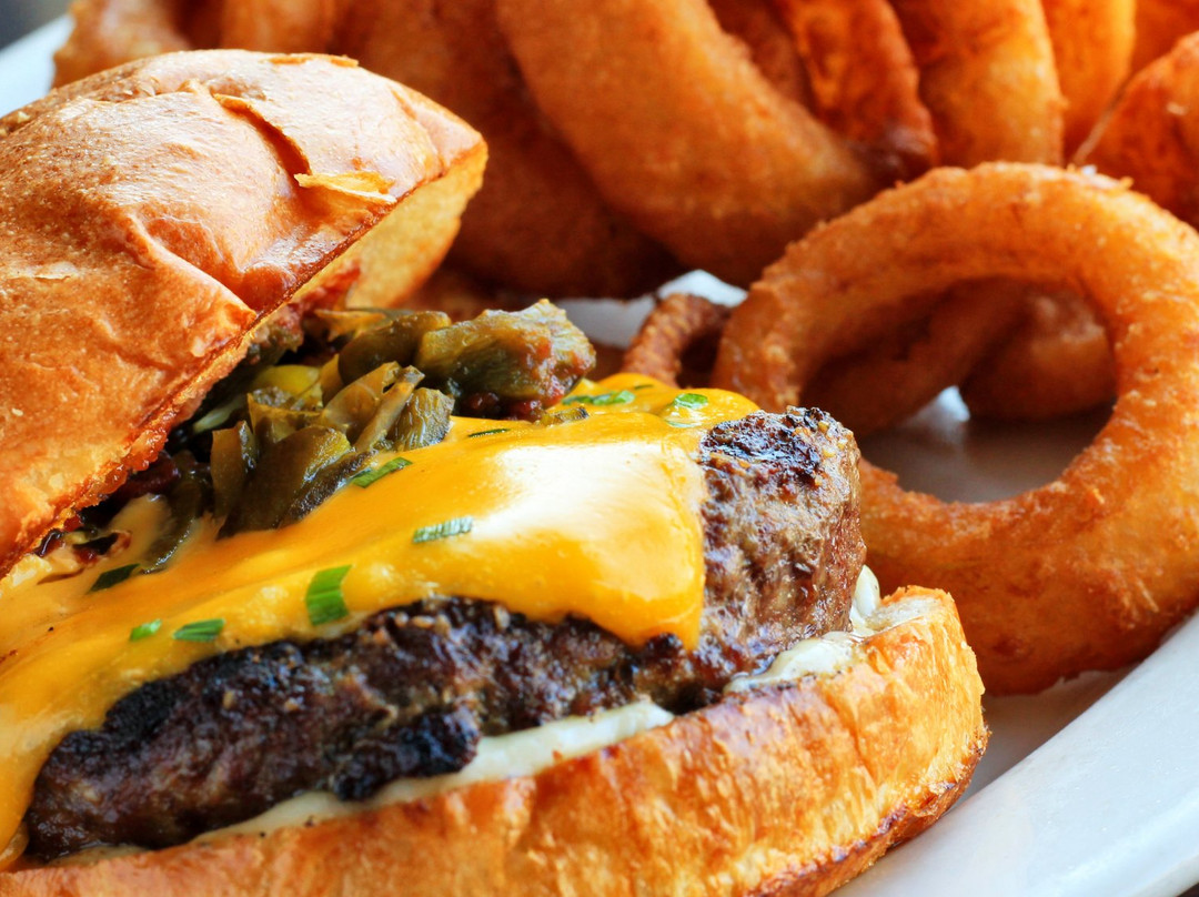 Minnetonka餐馆和美食-Gold Nugget Tavern and Grille