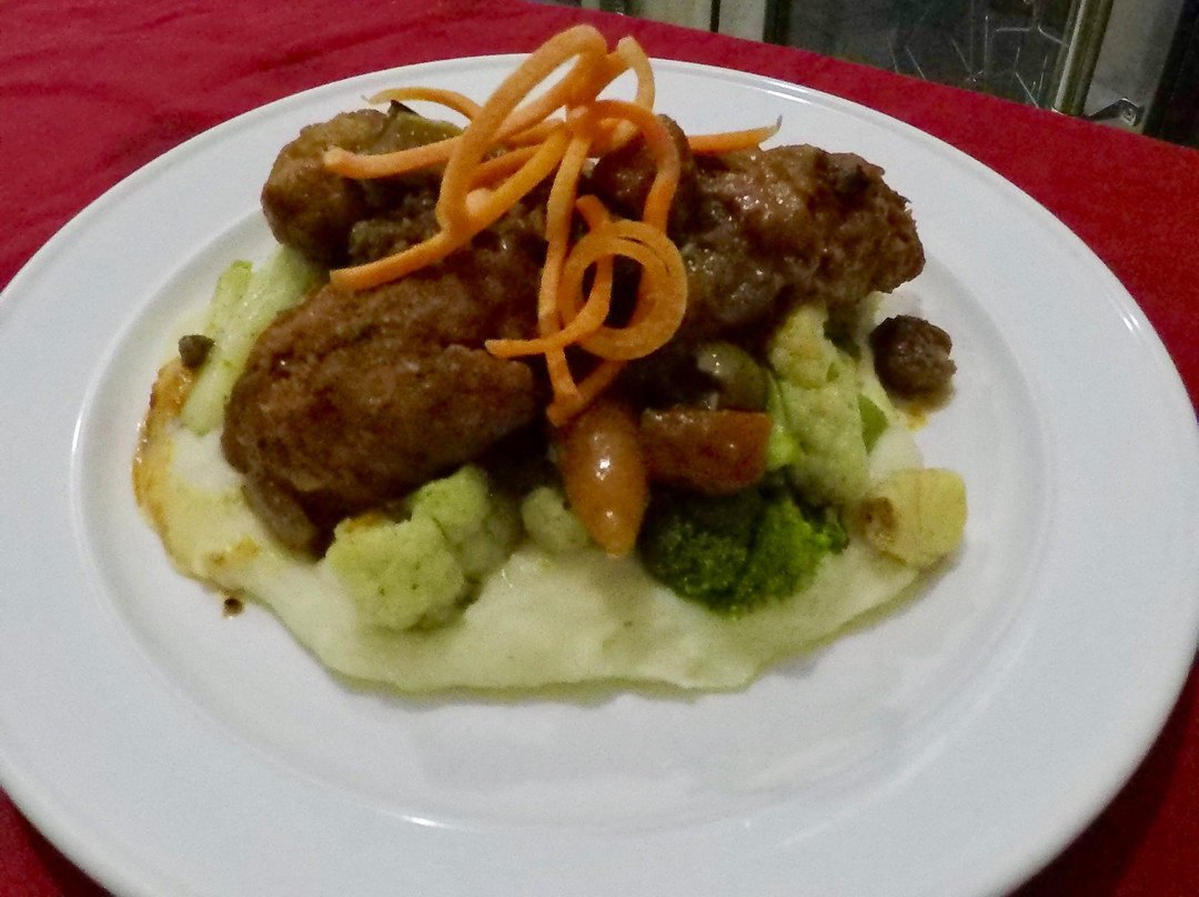 Bobo Hotel & Restaurant主图