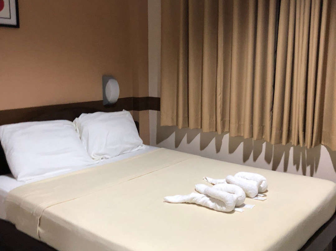 Sea Breeze Hotel主图