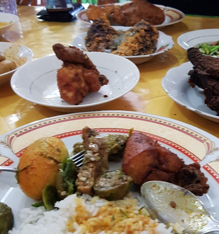 Rumah Makan Semalam Suntuk