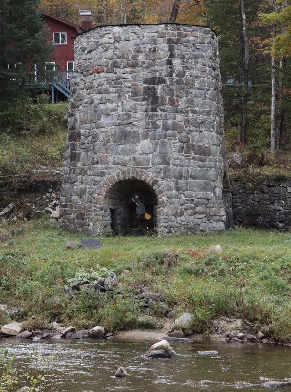 Besaw Iron Furnace Interpretive Center景点图片
