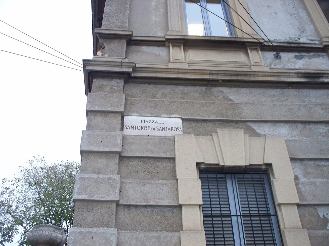 Statue of Santorre Santarosa景点图片