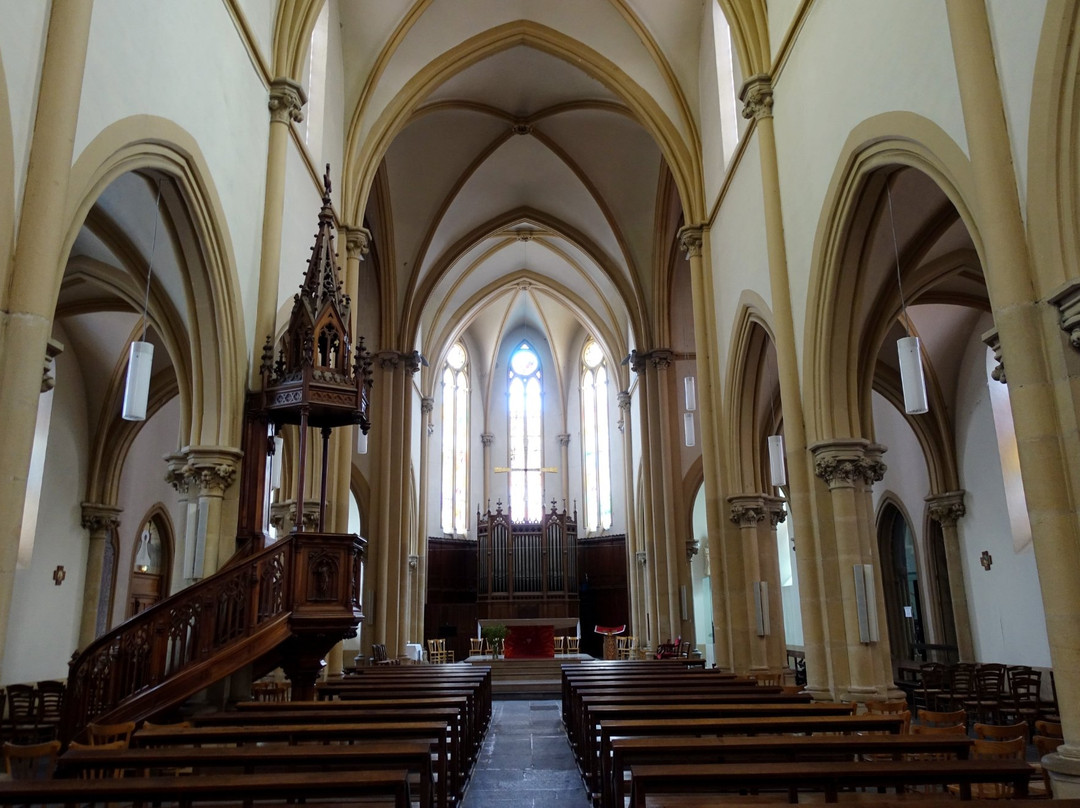 Eglise Sainte-Anne-罗阿讷必去景点