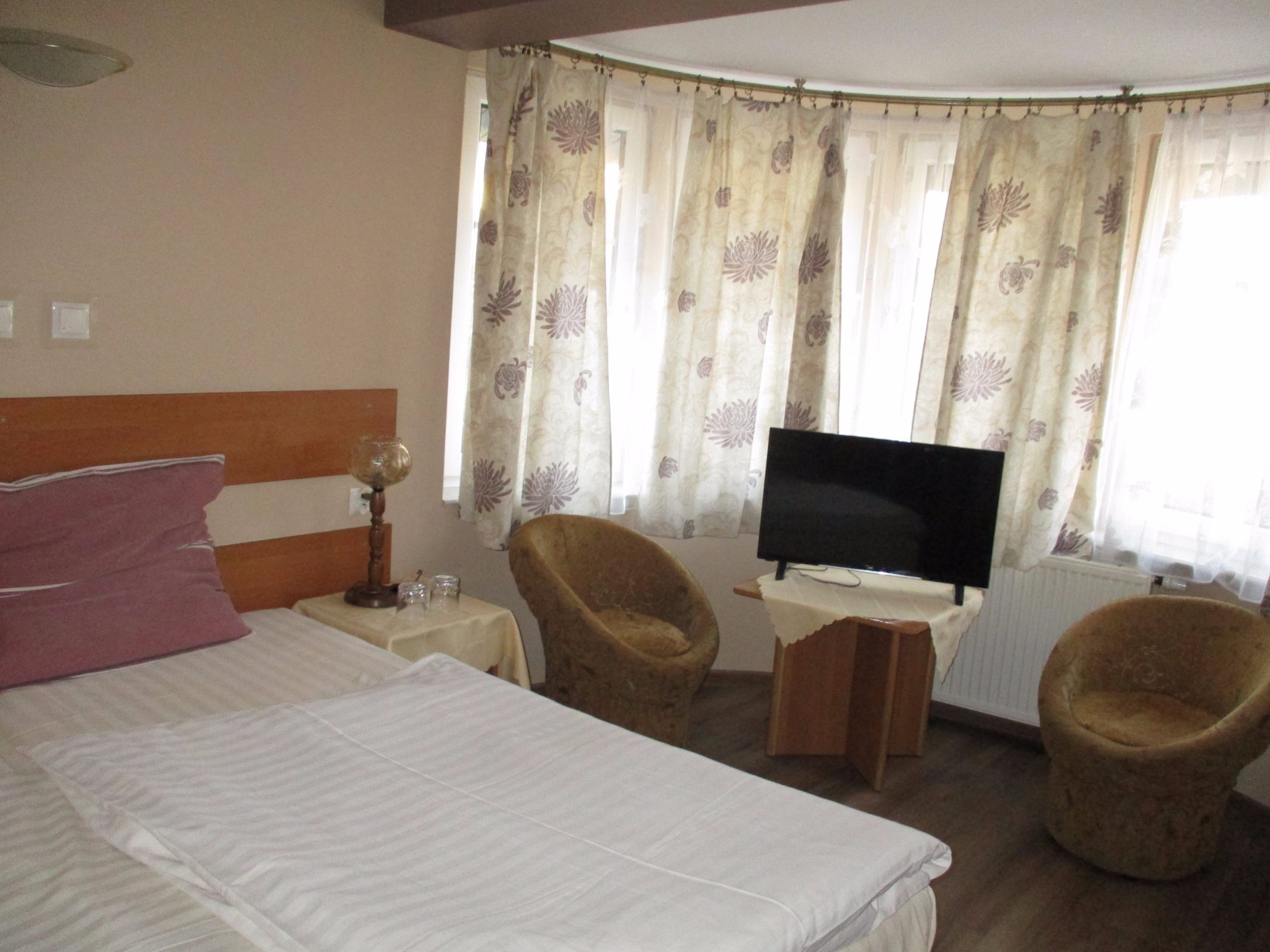 Hotel Pod Platanami-官方