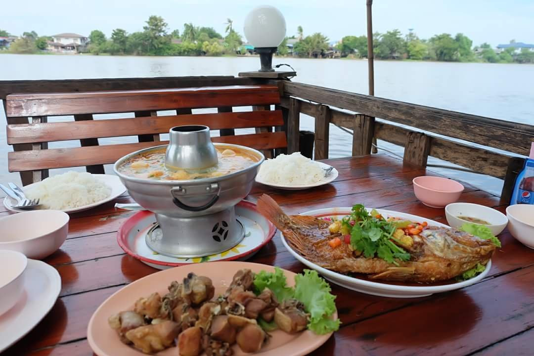 那空銮餐馆和美食-Chainam