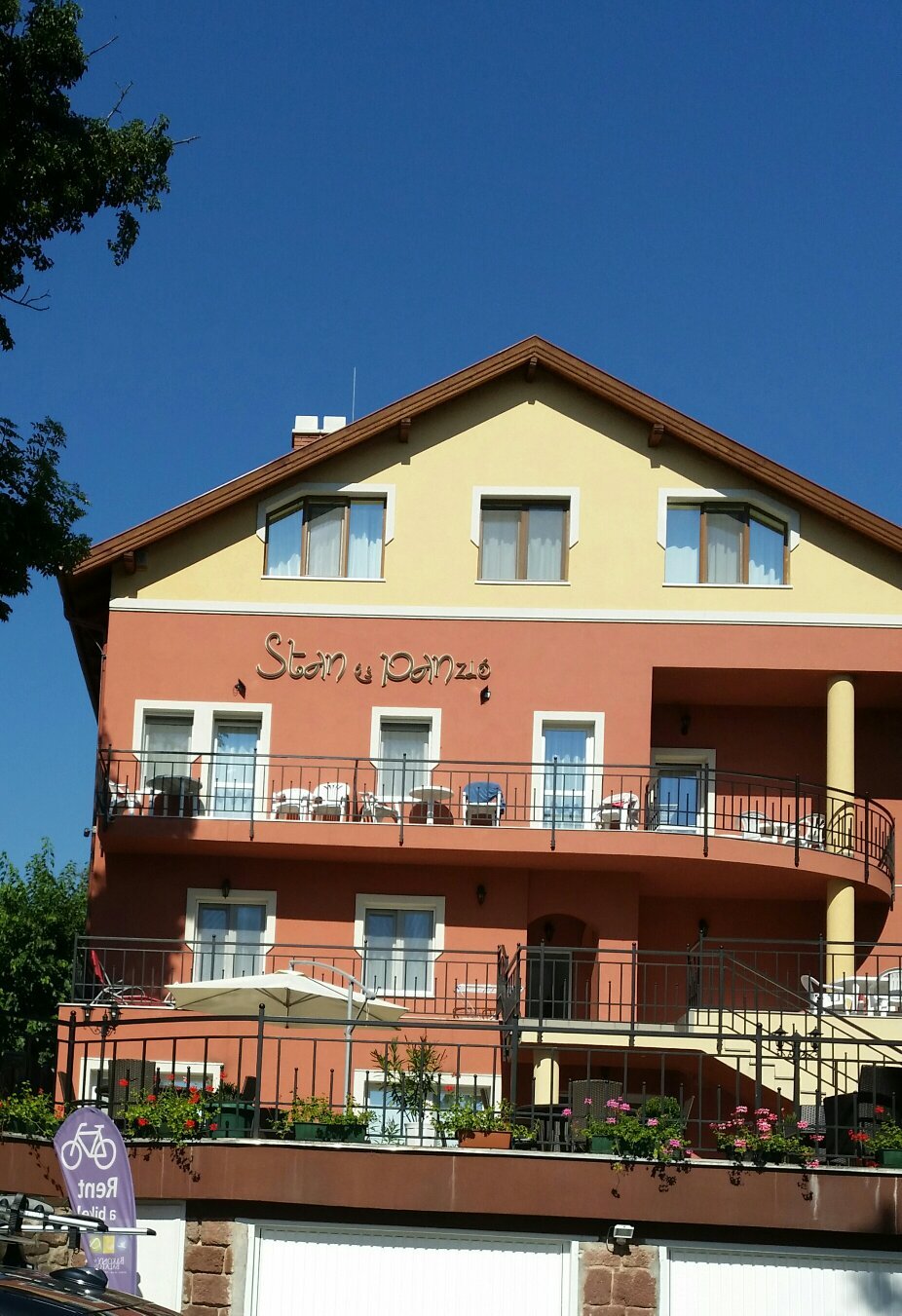 Stan es Panzio-官方