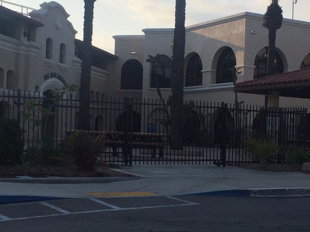 Surfside Race Place-德尔马必去景点