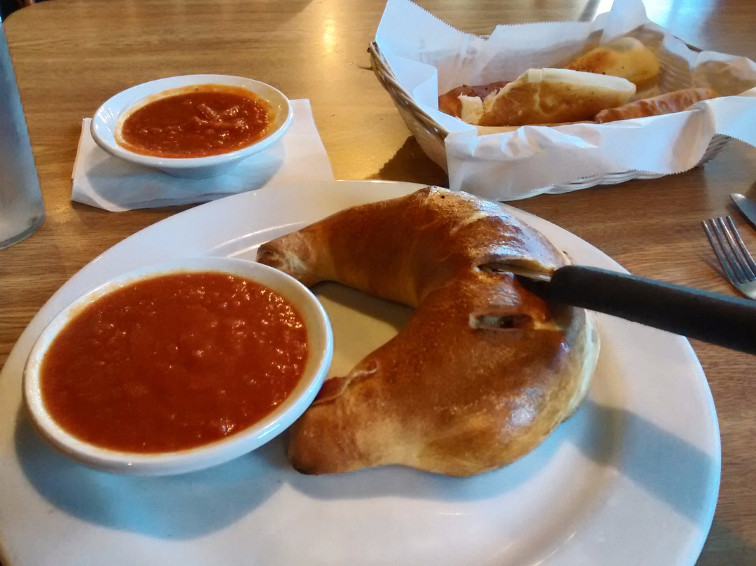 London餐馆和美食-Dino's Italian Restaurant & Lounge