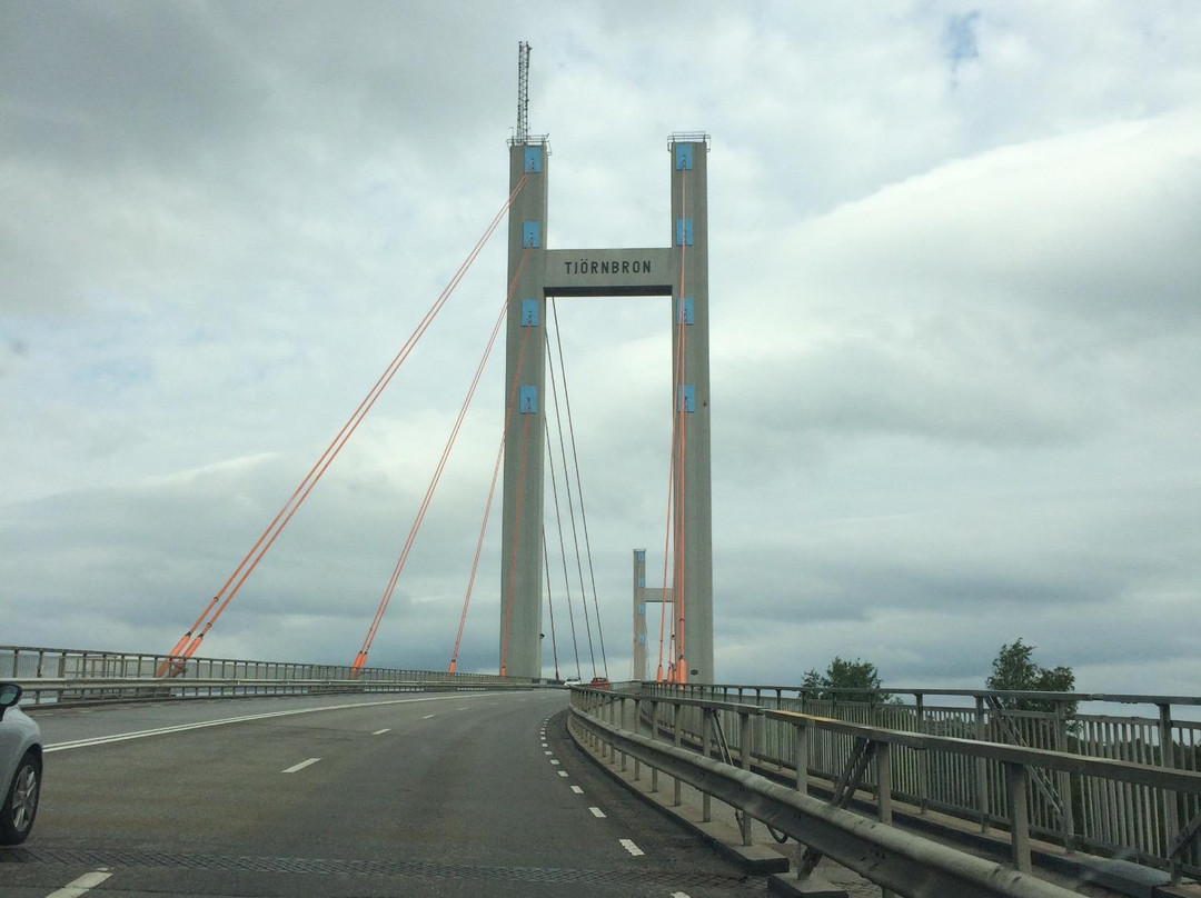 The Tjörn Bridge景点图片