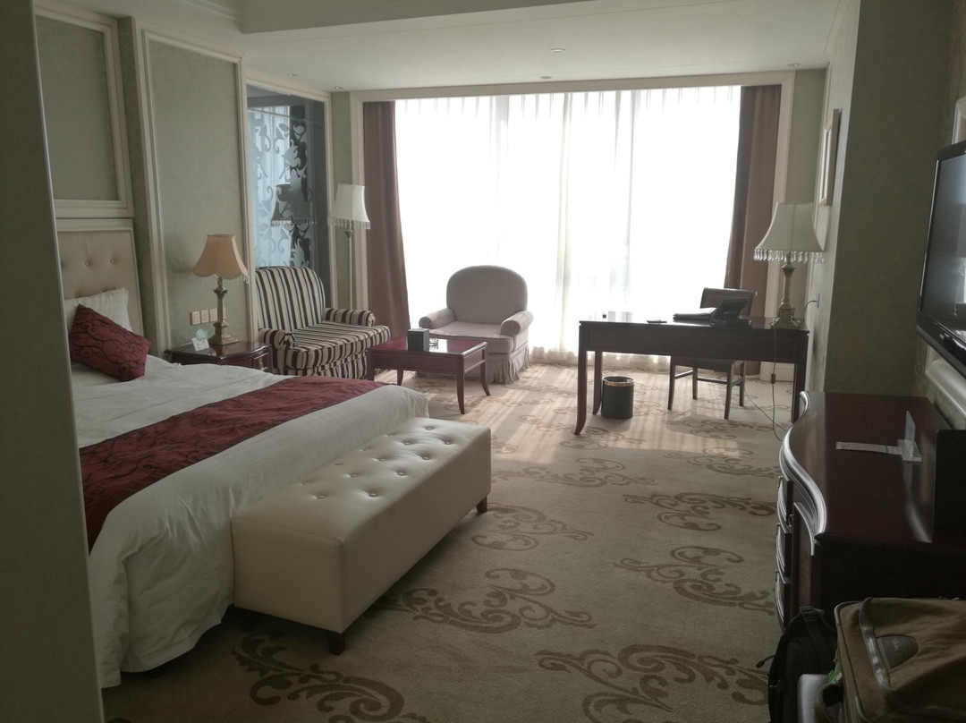 德州市酒店住宿-凤冠假日酒店