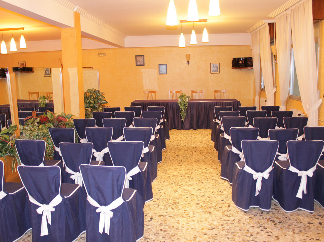 Hotel Restaurante Marinovo主图