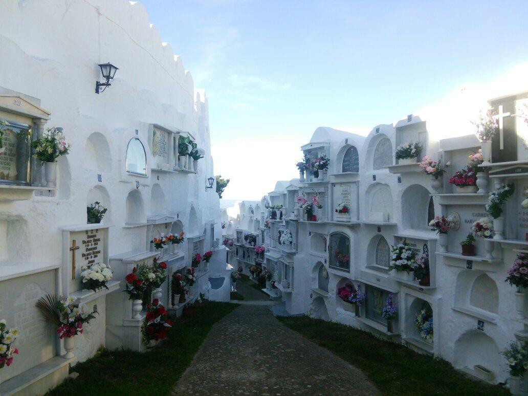 Casares Cemetery景点图片