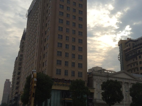 上海虹桥中心美居酒店主图