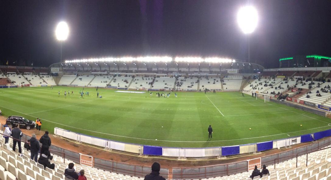 Estadio Carlos Belmonte景点图片