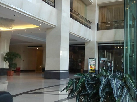 圣德堡酒店主图