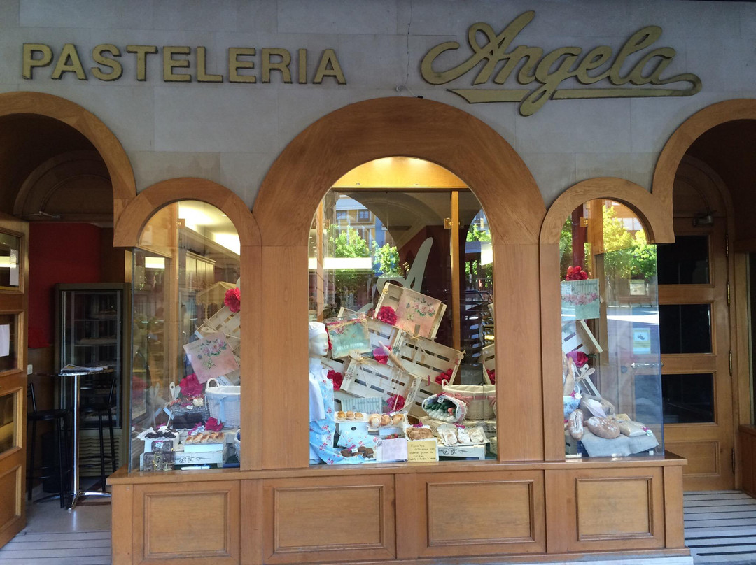 Estella餐馆和美食-Pasteleria Angela