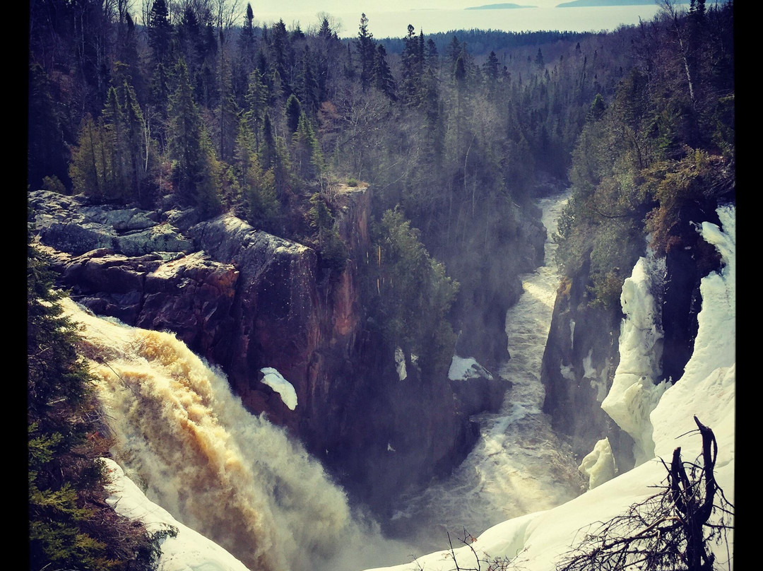 Aguasabon Falls & Gorge-Terrace Bay必去景点