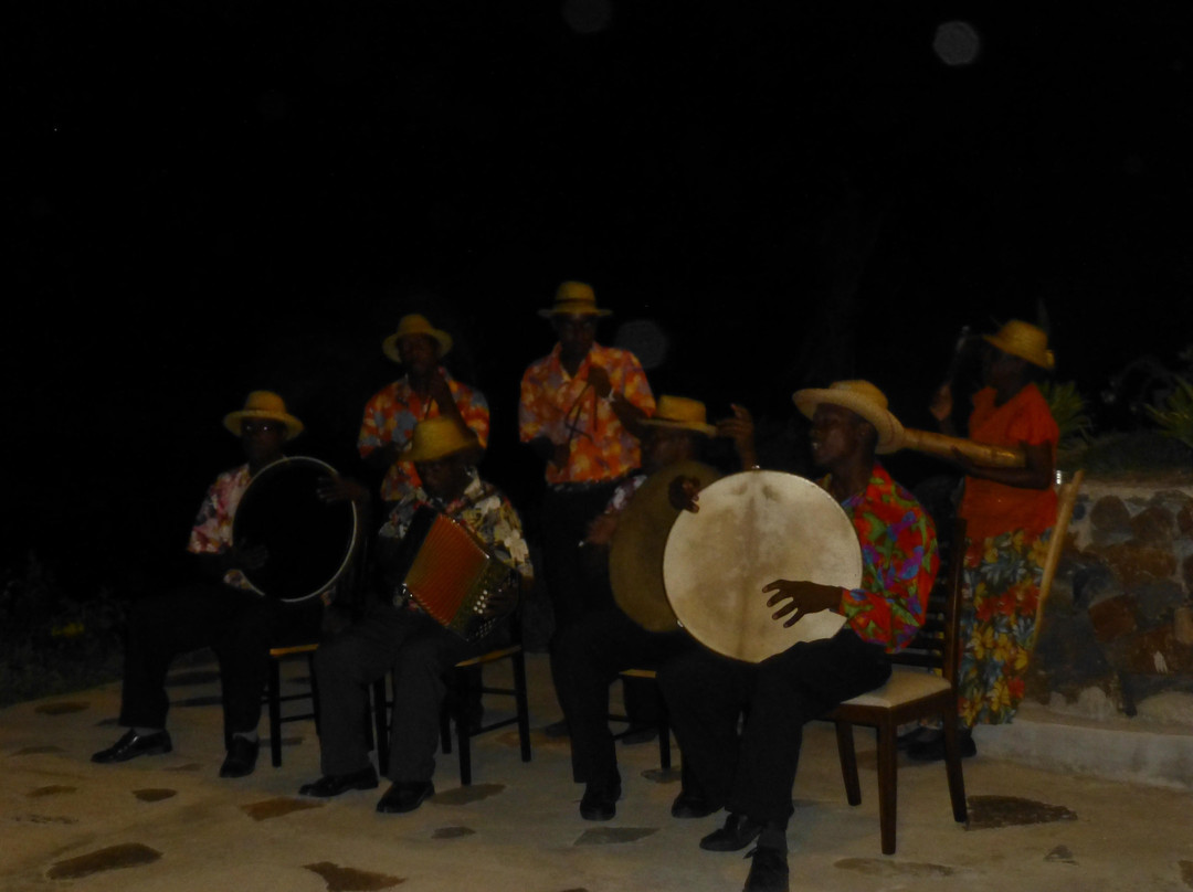 Auberge Du Lagon主图