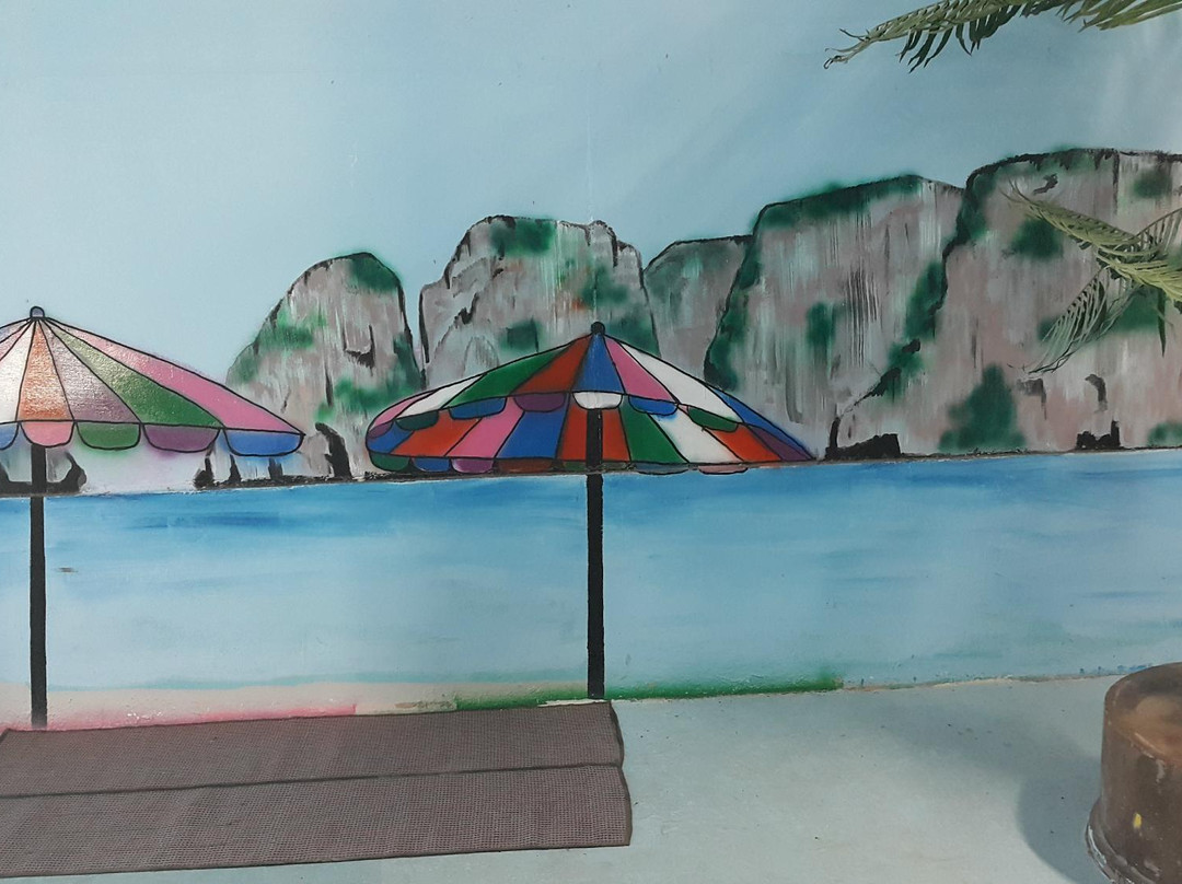 Art at flowerland kcp景点图片